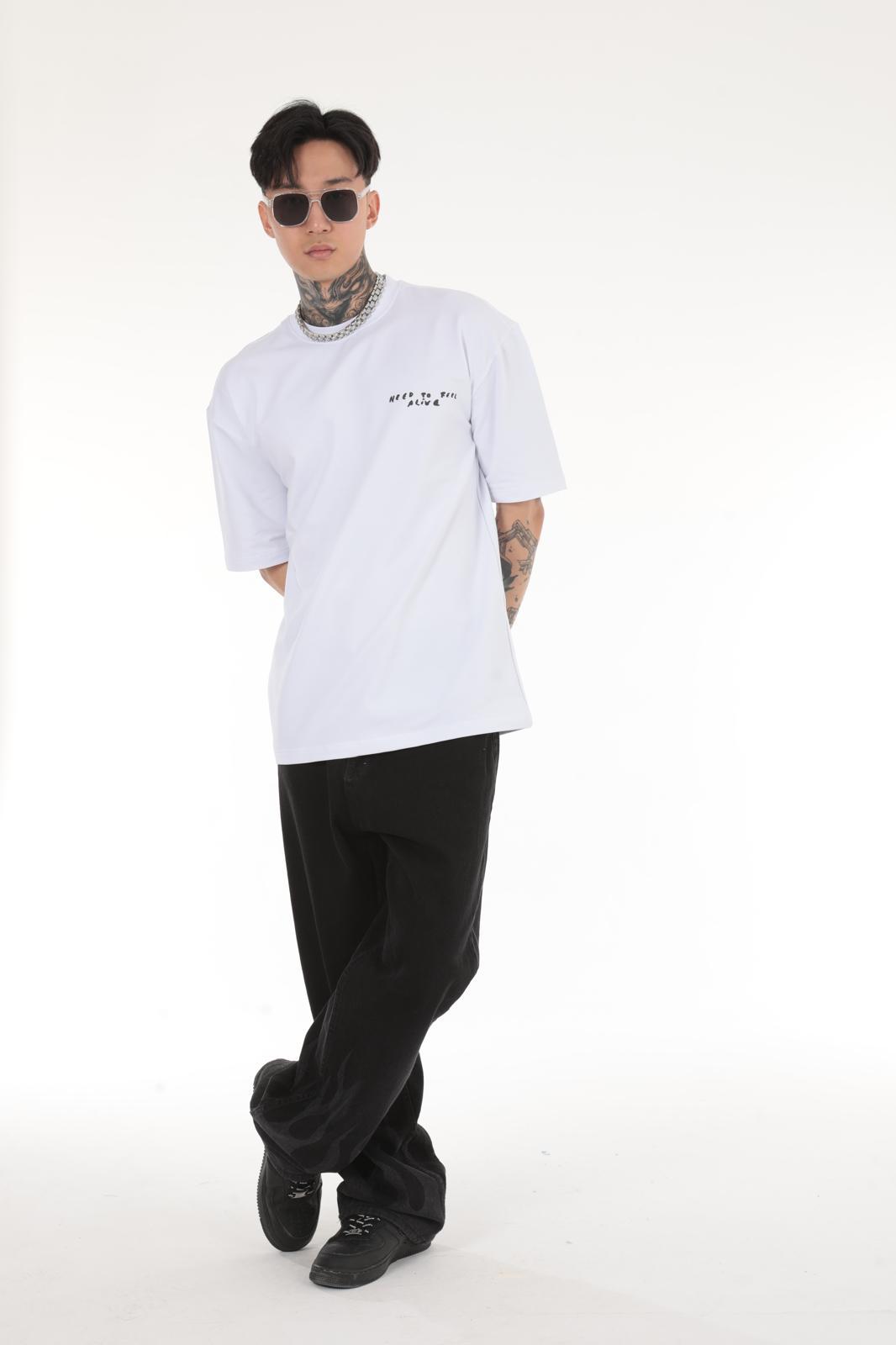 NEED TO FEEL ALIVE BEDRUCKTES OVERSIZE T-SHIRT
