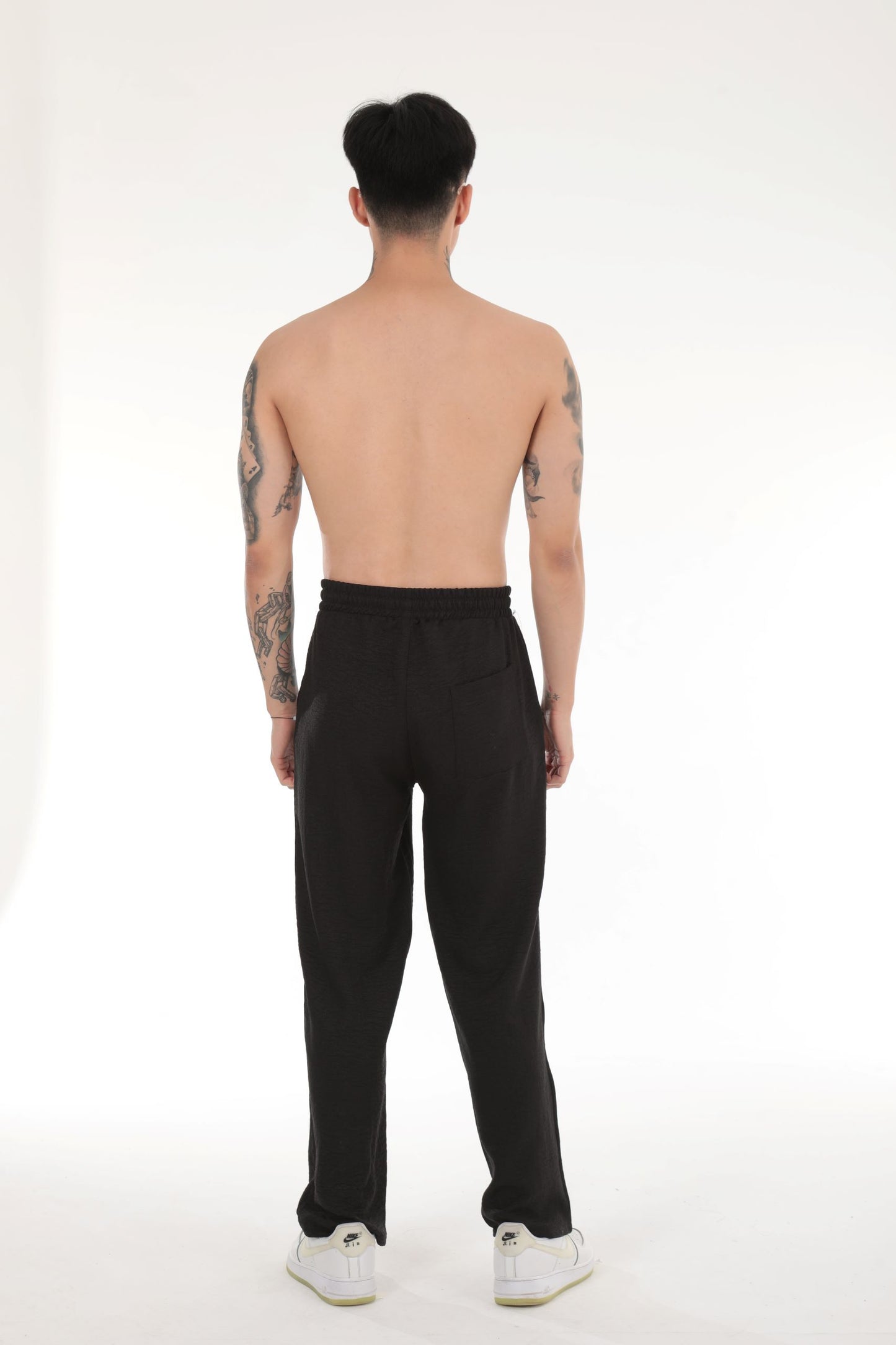 HERREN HOSE IN LEINENOPTIK