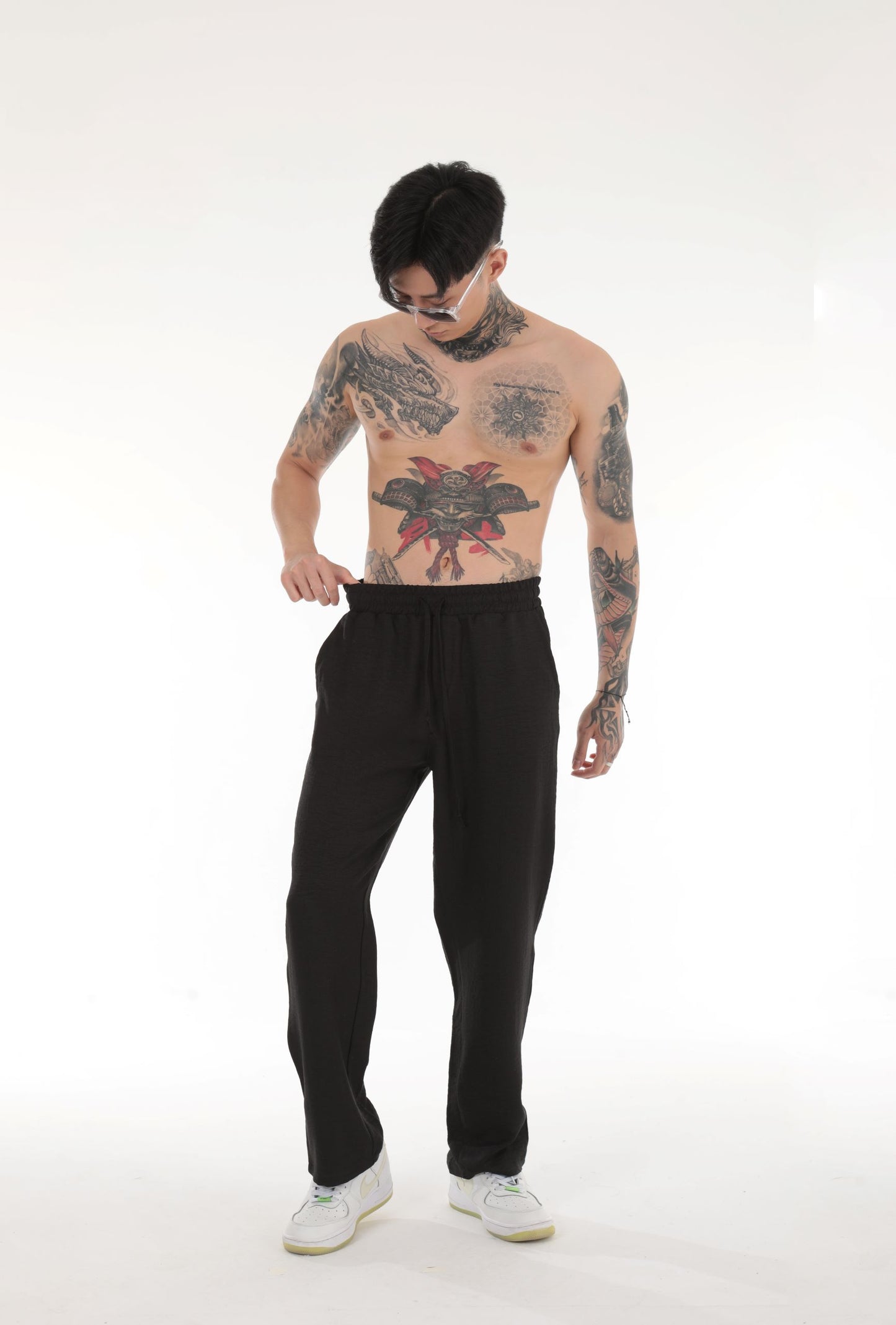HERREN HOSE IN LEINENOPTIK