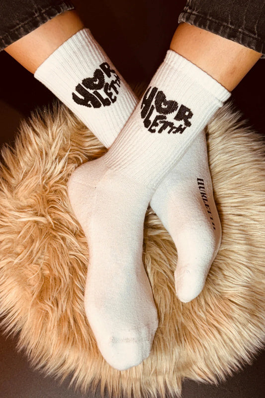 HURLETTH TENNISSOCKEN MIT SCHWARZEM HERZMUSTER